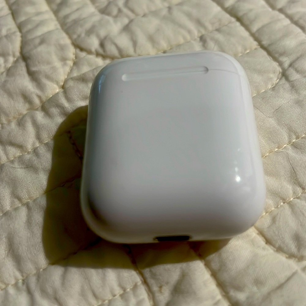 2nd Generation I Pod Charging Case